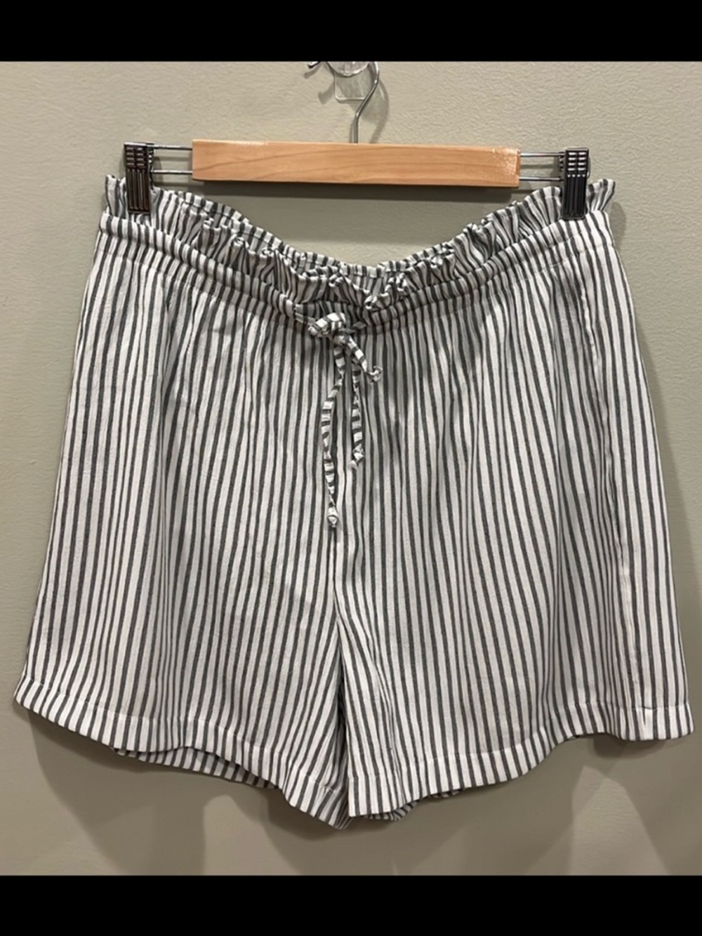 Worthington High Rise Striped Shorts